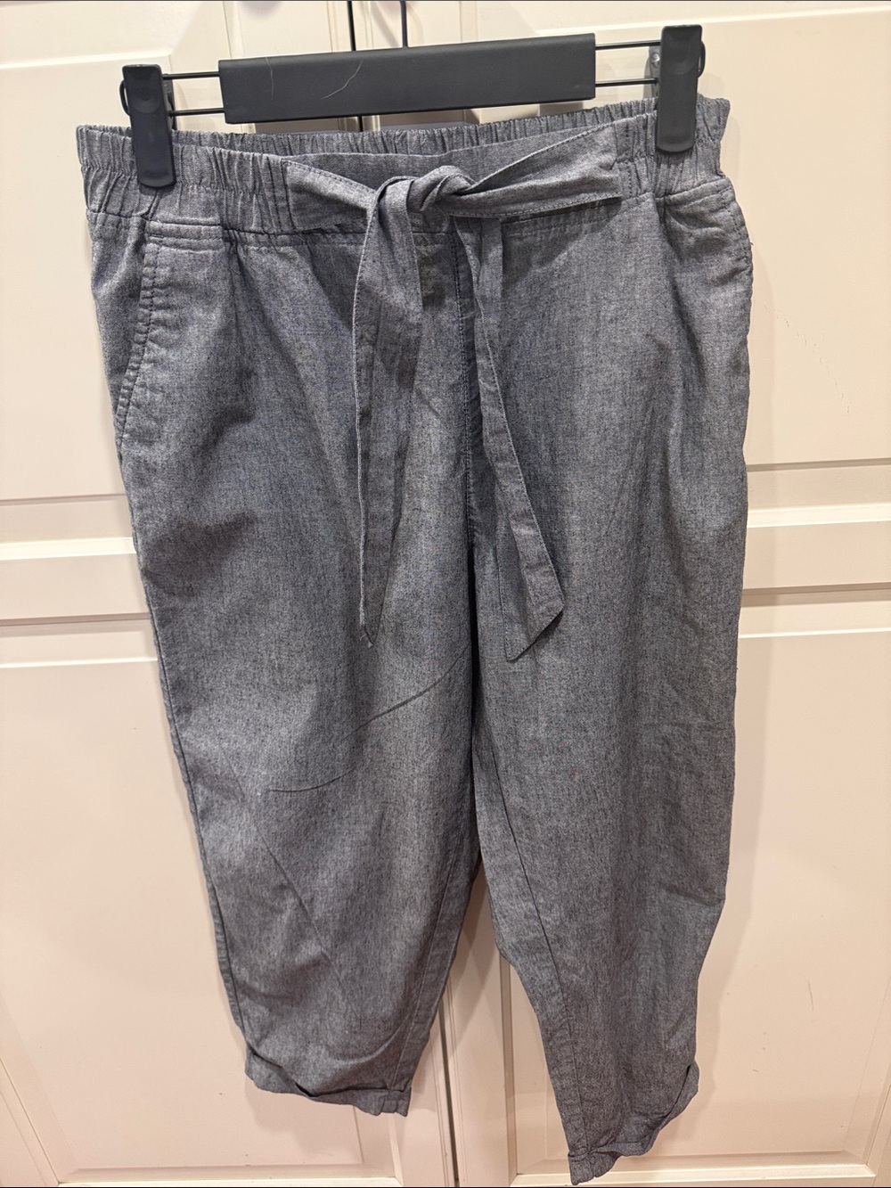 Giordano Mid Rise Seasonal Fit Khaki Cropped Pants